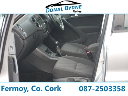 2011 Volkswagen Tiguan TREND & FUN 2.0 TDI MANUAL 6SPEED FWD 110HP 4DR €8,950 thumbnail