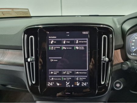 2023 Volvo XC40 T4 PLUS DARK RECHARGE AUTOMATIC **ONE OWNER / APPLE CARPLAY / CRUISE CONTROL / ELECTRIC BOOTLID / HEATED FRONT & REAR SEATS / HEATED STEERING WHEEL / 360 DEGREE CAMERA / WIRELESS PHONE CHARGING** €38,900 thumbnail