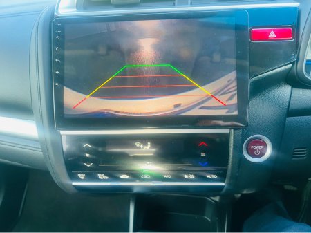 2017 Honda Fit DAA-GP5 €12,950 thumbnail