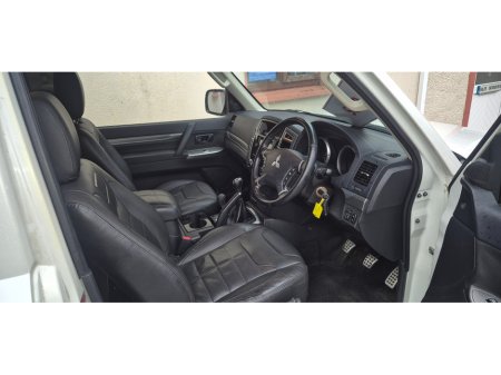 2015 Mitsubishi Pajero BARBARIAN 4WORK DI DI-D Plus Vat €22,724 thumbnail