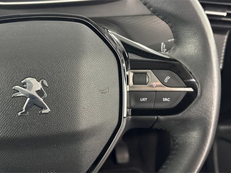 2022 Peugeot 2008 - thumbnail 23