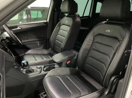 2019 Volkswagen Tiguan 2.0 TDI 190HP 4M R-Line DSG 7S €31,995 thumbnail
