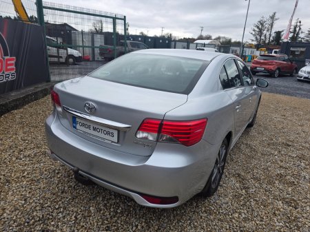 2015 Toyota Avensis - thumbnail 4