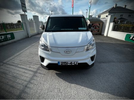 2025 Maxus E Deliver 3 PREREG 251 €17,950