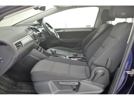 2017 Volkswagen Touran 1.4 TSI DSG TRENDLINE *CARPLAY*ANDROID*REVERSE CAM* €18,480 thumbnail