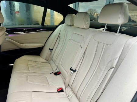 2017 BMW 5 Series M SPORT 4DR AUTO thumbnail