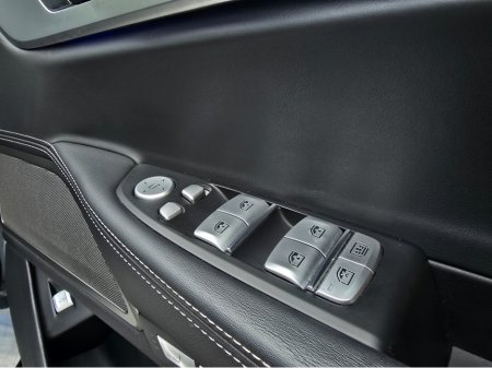 2018 BMW 7 Series - thumbnail 17