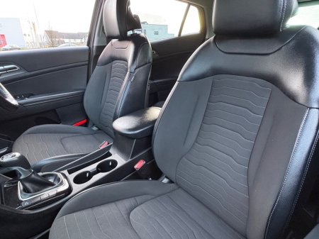 2023 Kia Sportage Mhev K3 DSL 5DR, WARRANTY TILL 2030, Reversing Camera, Touch Screen Infotainment System, Lane Departure Warning, Multi-Function Steering Wheel €33,900 thumbnail