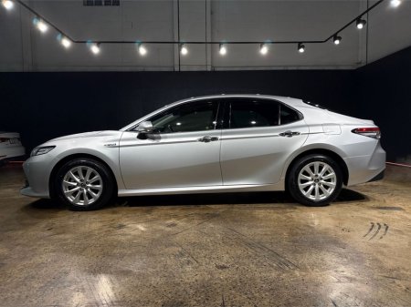 2020 Toyota Camry HYBRID - CRUISE CONTROL - REVERSE CAMERA - PUSH START/STOP BUTTON - TOYOTA SAFETY SENSE €25,950 thumbnail