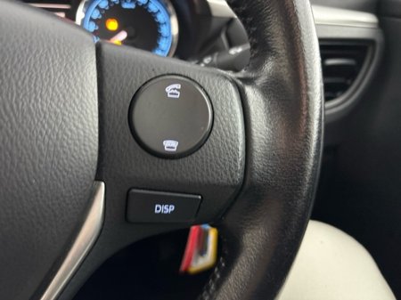 2016 Toyota Corolla COROLLA 1.4 D-4D AURA €15,450 thumbnail