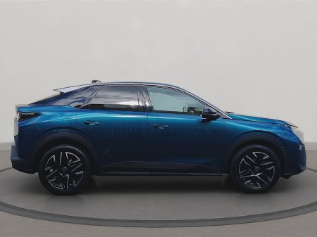 2025 Peugeot 3008 - thumbnail 4