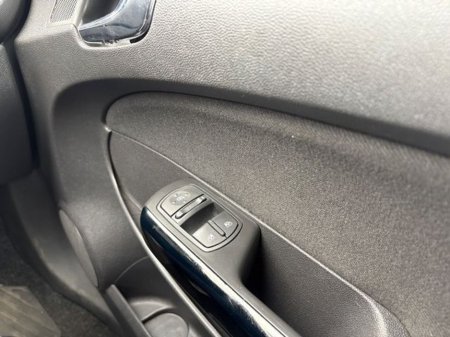 2010 Opel Corsa - thumbnail 22