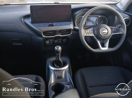 2025 Nissan Juke - thumbnail 11