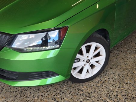 2017 Skoda Fabia - thumbnail 18