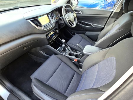 2017 Hyundai Tucson 1.7 SE NAV Bluedrive 116PS 5DR €13,750 thumbnail