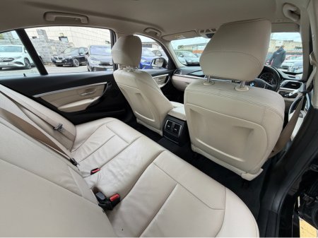 2017 BMW 3 Series - thumbnail 21