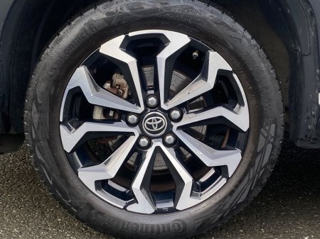 2022 Toyota Yaris Cross Luna Sport Hybrid Auto €24,900 thumbnail