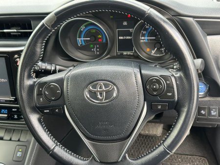 2016 Toyota Auris - thumbnail 17