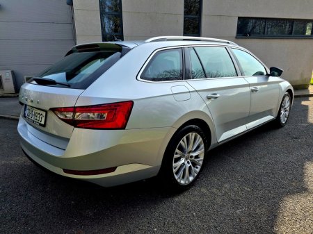 2022 Skoda Superb - thumbnail 7