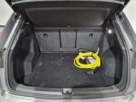 2024 Audi Q4 e-tron 45 S LINE (TECH PACK / 82KWH BATTERY) 282BHP AUTOMATIC **ONE OWNER / APPLE CARPLAY / ADAPTIVE CRUISE CONTROL / FULL LEATHER / SONOS PREMIUM SOUND / SAT NAV / REVERSE CAMERA / WIRELESS PHONE CHARGING** €43,900 thumbnail