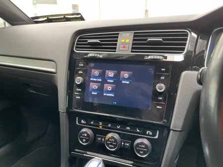 2018 Volkswagen Golf - thumbnail 22