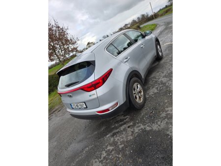 2017 Kia Sportage - thumbnail 2