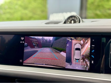 2024 Porsche Cayenne E-HYBRID 5DR AUTO €102,950 thumbnail