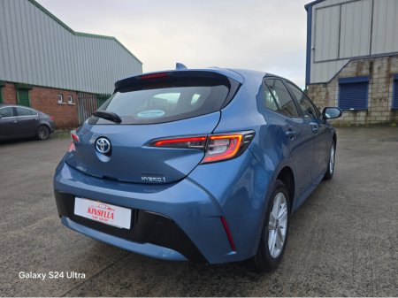 2021 Toyota Corolla HYBRID LUNA H/B AUTO A 4DR €22,850 thumbnail