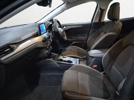 2022 Ford Focus - thumbnail 18