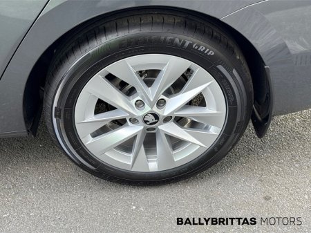 2026 Skoda Octavia Selection 1.5 TSI €34,675 thumbnail