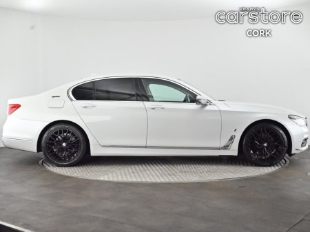 2016 BMW 7 Series - thumbnail 2