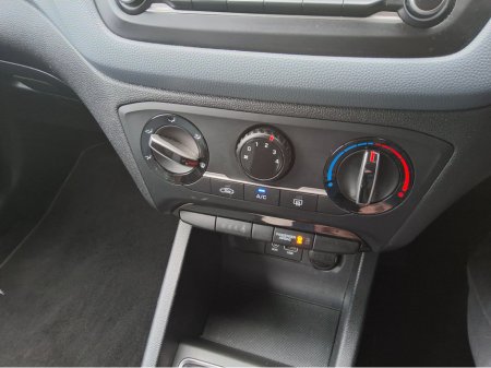 2018 Hyundai i20 - thumbnail 18