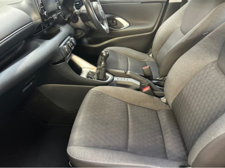 2022 Toyota Yaris 1.0 LUNA 4DR €16,945 thumbnail