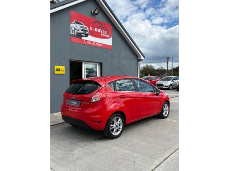 2015 Ford Fiesta - thumbnail 6