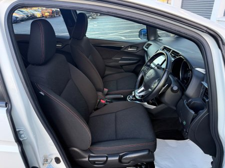 2016 Honda Fit  €11,390 thumbnail