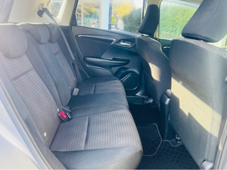 2019 Honda Fit ALLOYS // REVERSE CAM // BLUETOOTH €14,900 thumbnail