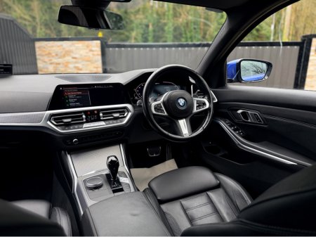 2022 BMW 3 Series - thumbnail 3