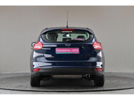 2016 Ford Focus - thumbnail 8