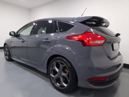 2015 Ford Focus 2.0 EcoBoost 250PS ST2 €18,950 thumbnail