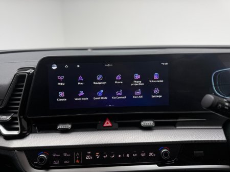 2025 Kia Sportage GT-LINE 1.6 PHEV 4X4 €43,990 thumbnail