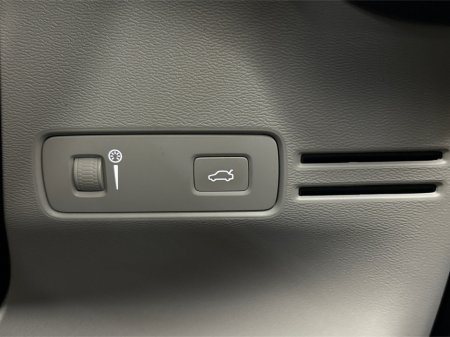 2020 Volvo XC40 - thumbnail 22