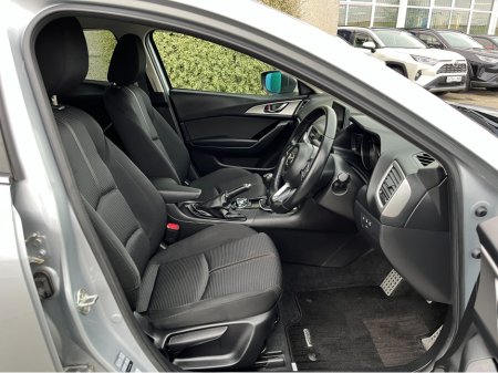 2018 Mazda Mazda3 AXELA/MAZDA 3 S 1.5 PETROL MANUAL //LOW MILES//BOSE SOUND//KEYLESS ENTRY//REVERSE CAMERA// €14,950 thumbnail