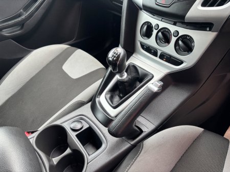 2013 Ford Focus - thumbnail 8