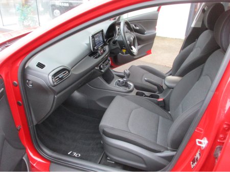 2022 Hyundai i30 I 30 DELUXE  1.6 TD 5DR thumbnail