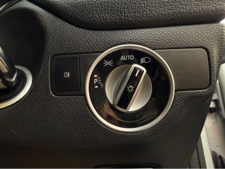 2015 Mercedes-Benz CLA Class ( 152 REG ) PANORAMIC SUNROOF AMG INTERIOR CLA180 HALF LEATHER HEATED  SEATS , PRIVACY GLASS REV CAMERA ALLOYS - €18,950 thumbnail