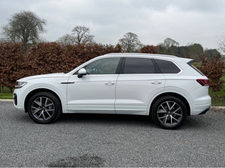 2023 Volkswagen Touareg - thumbnail 6