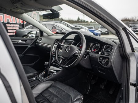 2017 Volkswagen Golf 2017 Golf 1.2tsi HIGHLINE/High spec/1yr warranty €16,888 thumbnail