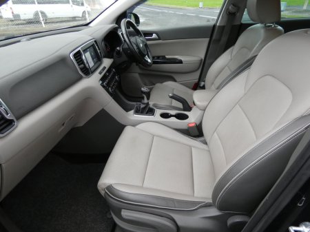 2018 Kia Sportage 1.7 PLATINUM €16,750 thumbnail