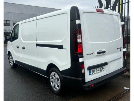 2024 Renault Trafic LOW MILEAGE Business spec