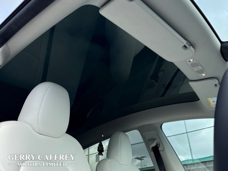 2023 Tesla Model Y - thumbnail 12